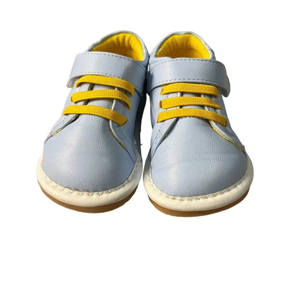 Little Blue Lamb Sz 5 Light Blue Leather Squeaker Shoes